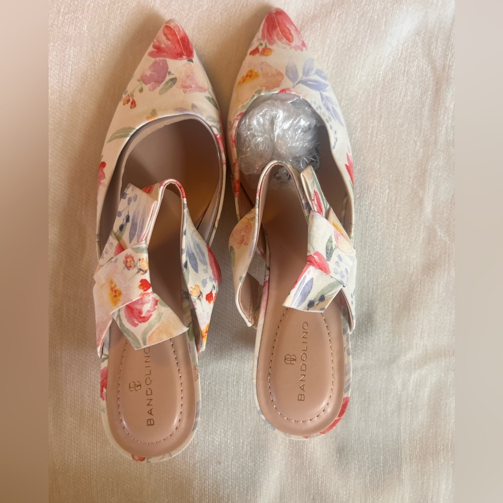 Bandolino Women’s Floral Pointed-Toe Slingback Flats - Cream Multi